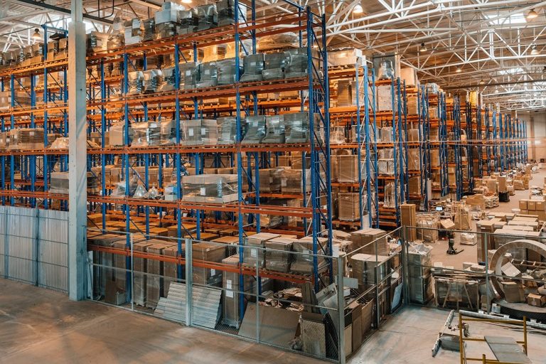 Planning warehouse design and capacity