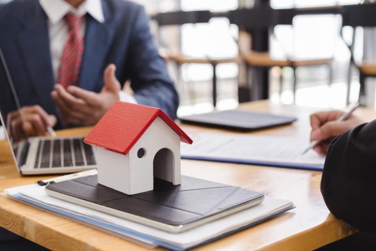 How to Get a Job in Property Management