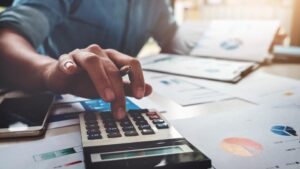 What Does Your Business Really Need: An Accountant or Accounting Software